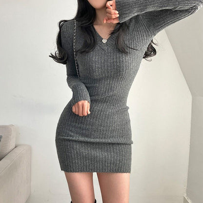 Women's V-Neck Bodycon Mini Dress - Slim Fit Long Sleeve Casual Dress