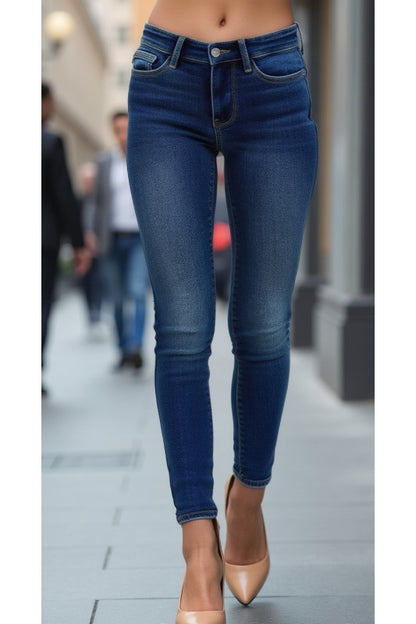 Judy Blue Full Size Run Mid-Rise Waist Skinny Jeans with Thermal Lining