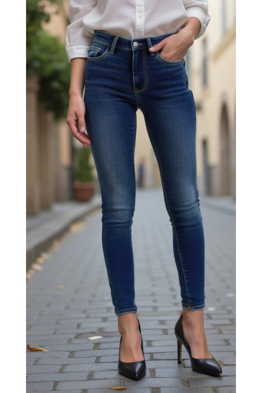 Judy Blue Full Size Run Mid-Rise Waist Skinny Jeans with Thermal Lining