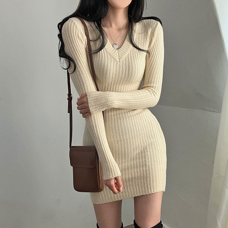 Women's V-Neck Bodycon Mini Dress - Slim Fit Long Sleeve Casual Dress