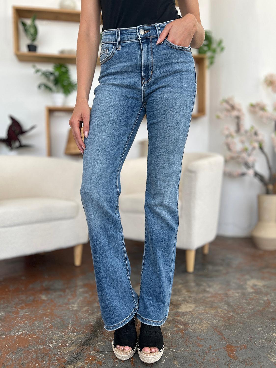 Judy Blue Full Size Mid-Rise Waist Straight Jeans - Hatuti