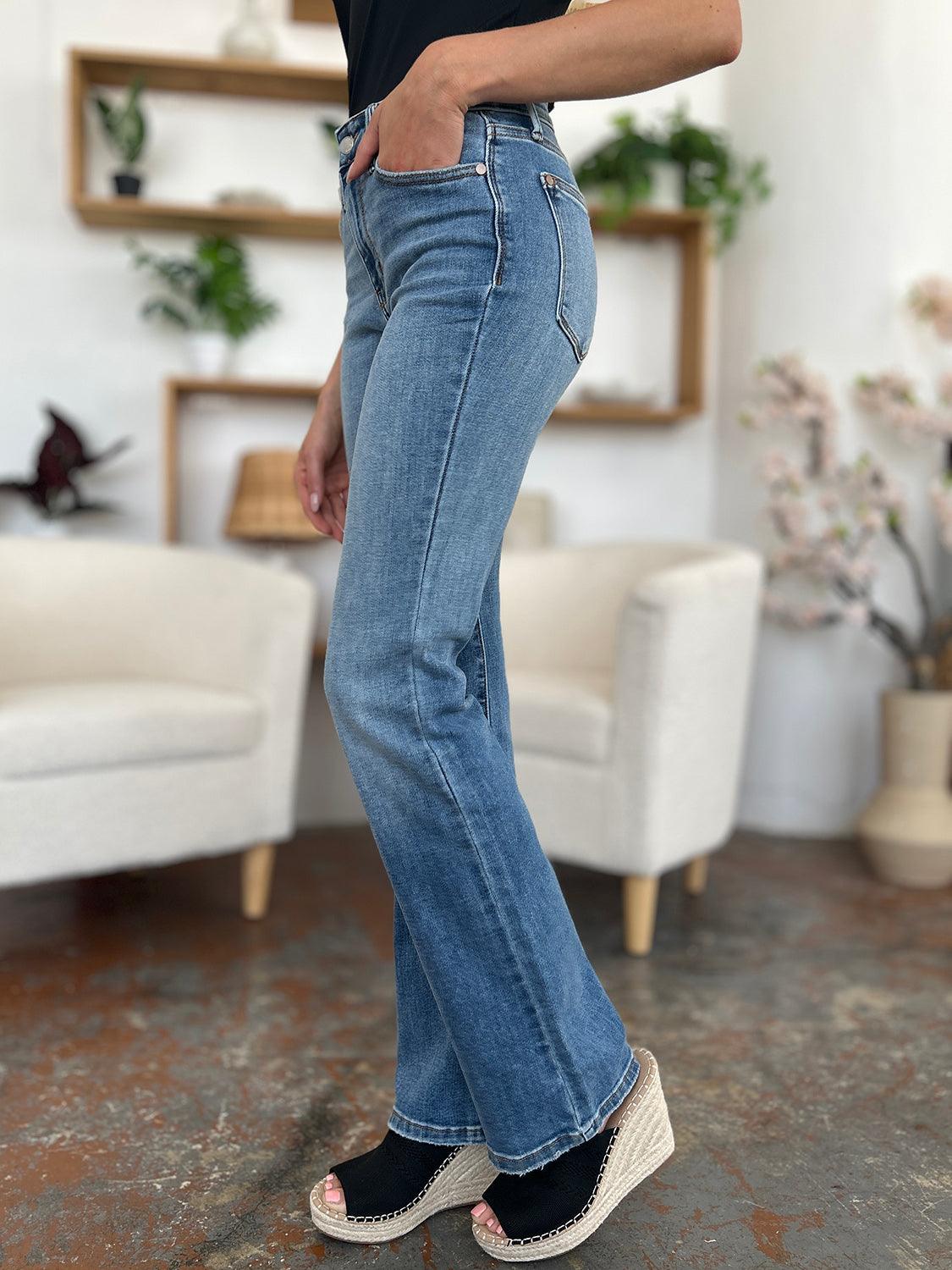 Judy Blue Full Size Mid-Rise Waist Straight Jeans - Hatuti