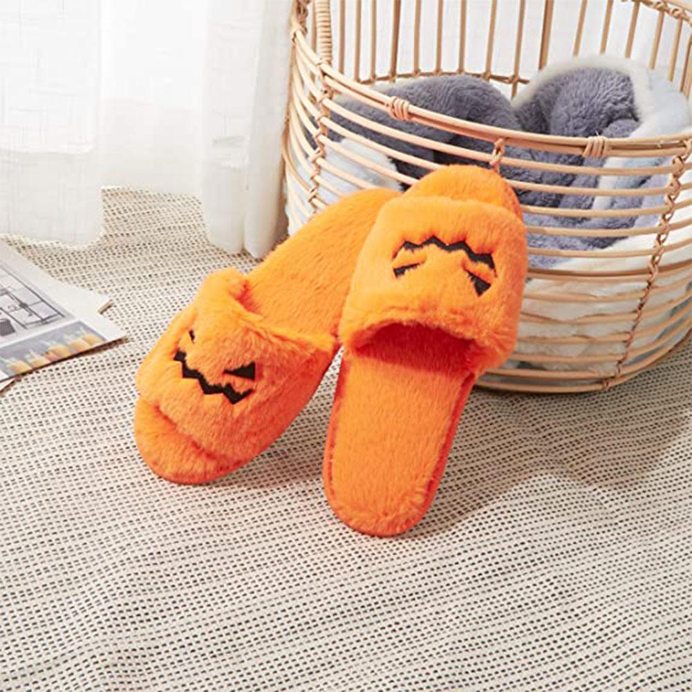 Witchy Delight Plush Slippers - Hatuti